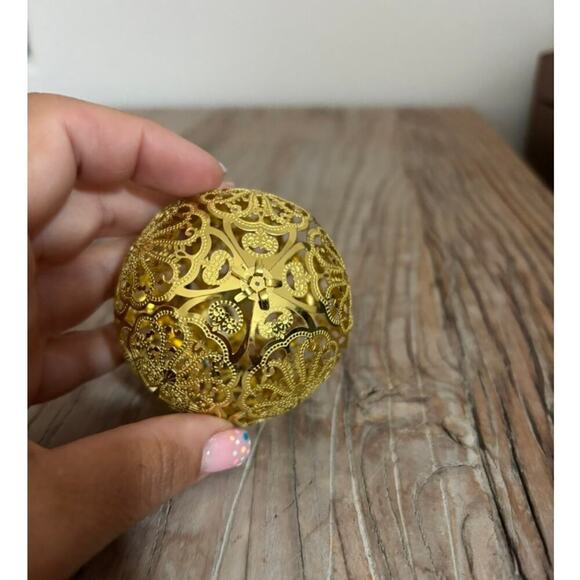 Christmas Ornament Bauble Gold Filigree Metal Cut Out Geometric Holiday - Picture 4 of 4